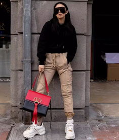 春天把衛(wèi)衣穿得既舒服又時髦的秘訣